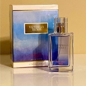 VICTORIA'S SECRET VERY SEXY NOW PARFUM SPRAY 1.7 FL OZ.